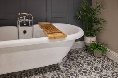 Host & Stay - The Green Door