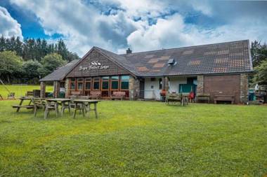 Bryn Bettws Lodge
