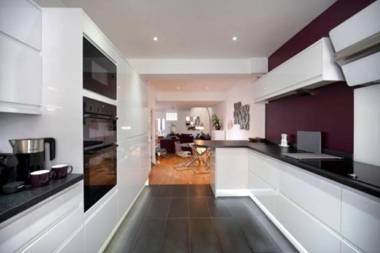 Milton Mews