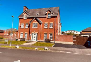 The Grange Portrush Sleeps 13 6 bedrooms