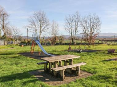 2 Bryn Eglwys Porthmadog