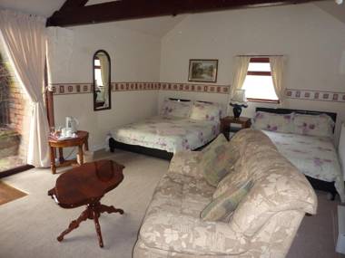 RolandsCroft Guest House