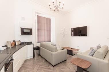 2 Bed - The Buckingham Suite