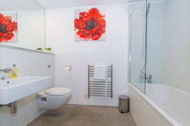 2 Bed- PureServiced Royal William Yard