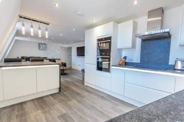 3 Bed- The Regency Suite