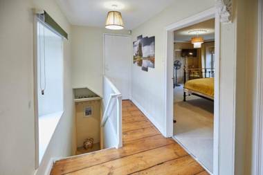 Host & Stay - Sixpence Cottage