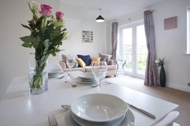 Bank Side House by KVM Serviced Accommodation