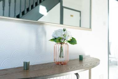 KVM - Sugar Way House for large groups by KVM Serviced Accommodation