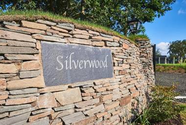 Silverwood Luxury Lodges & Bistro Barn