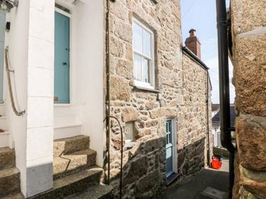 Mole Cottage Mousehole