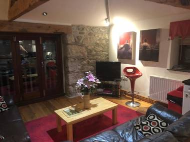 Sail Loft Modern Apartment with Character Features