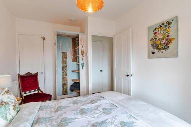 Cosy Mousehole Cottage With Sea Views