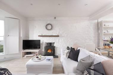 Upper Chandlers Cottage