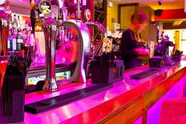 The Lounge Hotel & Bar