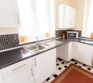 Albion Guest House & Apartments