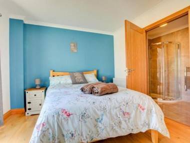 Cosy Dragon @Pembrokeshire