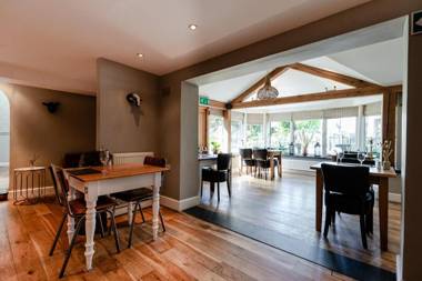 The Golden Lion Hotel