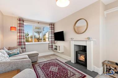 Summerhill Cottage - Log Burner Countryside Views near Amroth