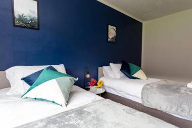 Families & Friends - Beautiful House in the heart of Pembroke Dock & Freshwater West Beach