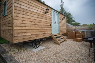 Rosemary - 1 Bedroom Shepherds Hut - Amroth