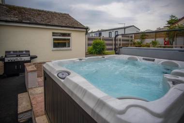 Pendeilo Villa - 5 Bedroom Holiday Home - Amroth