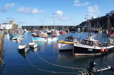 East Crinnis Log Cabin