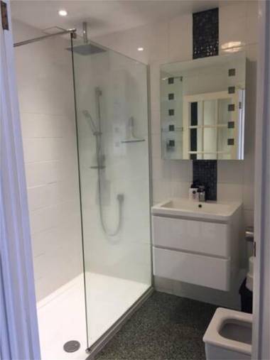 Home by the Sea Quirky three bedroom family house