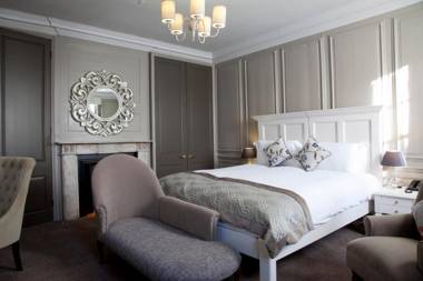 Vanbrugh House Hotel