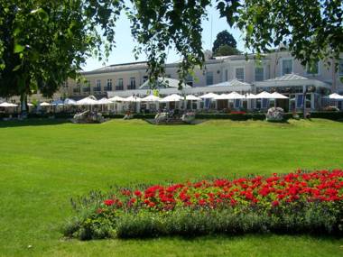 Phyllis Court Members Club