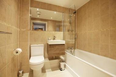 Urban Living's - The Wesley Beautiful City Centre Apartment with Balcony