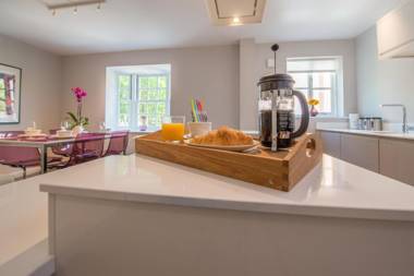 Urban Living's - The Huxley