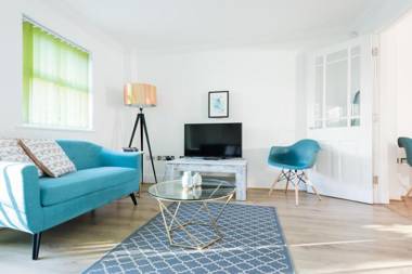 The Blue Compass - Modern & Central 4BDR Townhouse with Garden