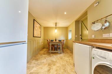 Host & Stay - Percy Cottage