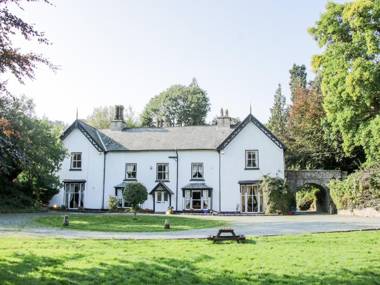 Brookside Manor House