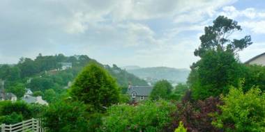 Rowan Tree Apartment - A modern quiet hideaway with sweeping views across Oban