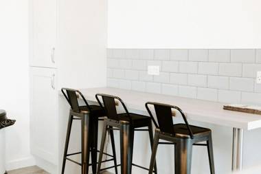 LIONHEART LUXURY LODGE sleeps 10 at Fairview Farm Nottingham set in 88 acres