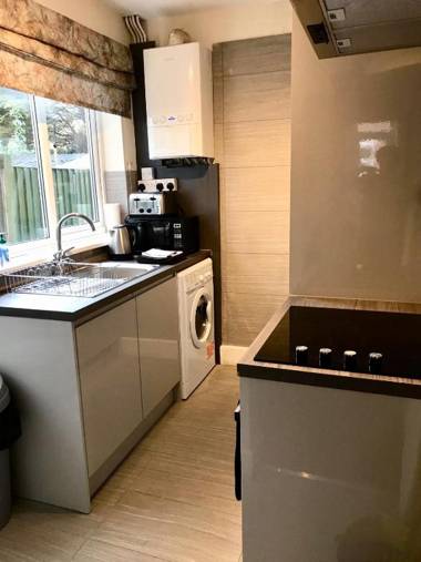 Kenrick Street Great house available for guests and contractors Parking and Wifi