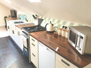 Impeccable 1-Bed Apartment in Nottingham