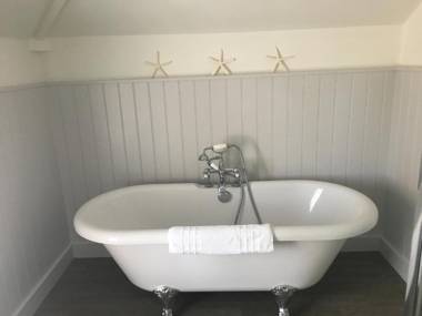 George Hotel Best Western Signature Collection