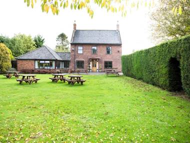 OYO Elm Farm Country House