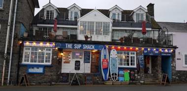 The Sup Shack Wellington Inn