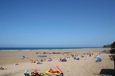 Beachcombers Apartments