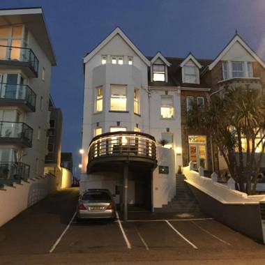 The White House Hotel