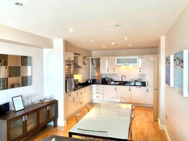 Ground Floor 2-bedroom Apartment - Fistral Beach