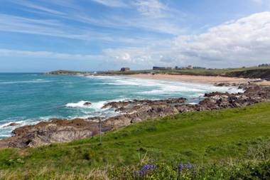Fistral Beach Garden Apartment 3