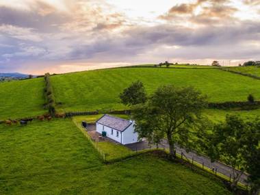 Lough Island Reavy Cottage