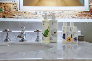 Hare And Hounds Newbury