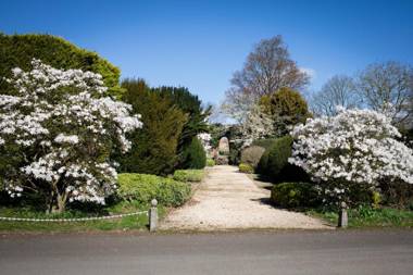 The Retreat Elcot Park