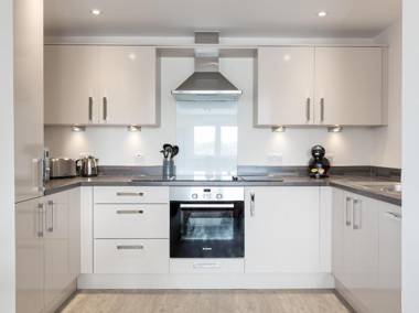 HOF Apartments Central Gate - Newbury