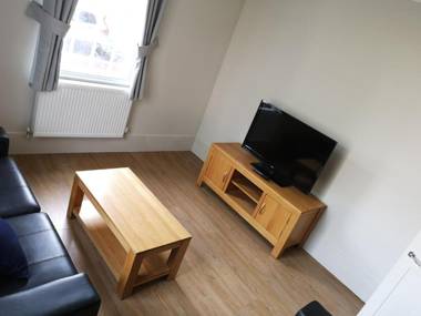 Francis Druett House by flying butler